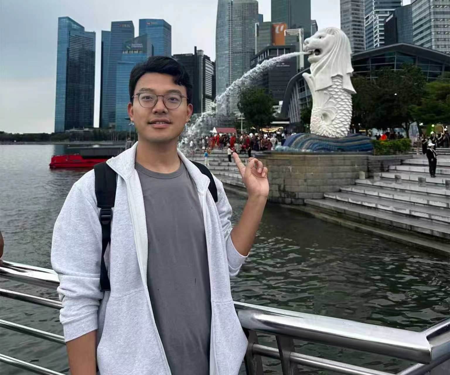 黄续民 博士后 2026-.jpg